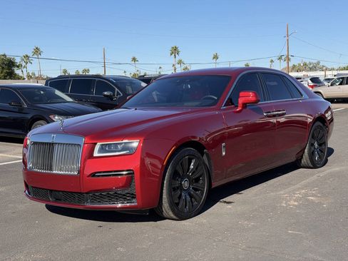 Used 2024 Rolls-Royce Ghost image 5