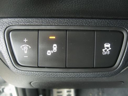 Used 2022 Kia Forte GT-Line w/ GT-Line Premium Package image 18