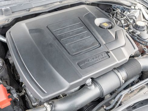 Used 2019 Jaguar XE R-Sport image 35