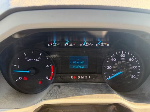 Used 2023 Ford F750 2WD Regular Cab Super Duty image 14