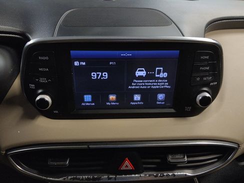 Used 2019 Hyundai Santa Fe SE image 25