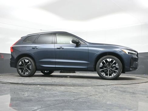 New 2026 Volvo XC60 B5 Plus w/ Climate Package AWD/4WD image 39