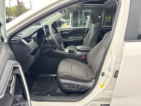 Used 2025 Toyota RAV4 XLE w/ Convenience Package AWD/4WD image 22