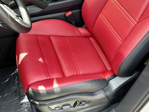 Certified 2026 Porsche Cayenne S AWD/4WD image 22