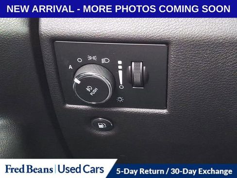 Used 2018 Jeep Grand Cherokee Laredo image 23