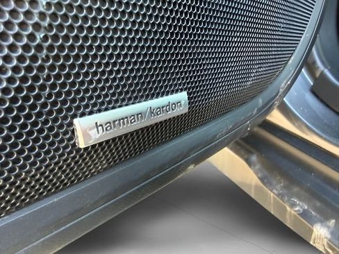 Used 2020 Subaru Outback Limited image 14