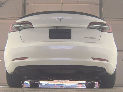 Used 2023 Tesla Model 3 Performance image 15
