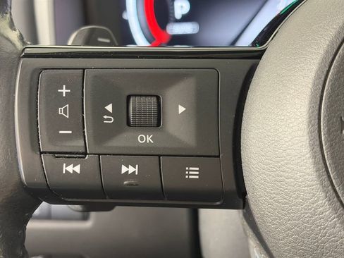 Used 2022 Nissan Rogue Platinum w/ Head-Up Display Package image 17