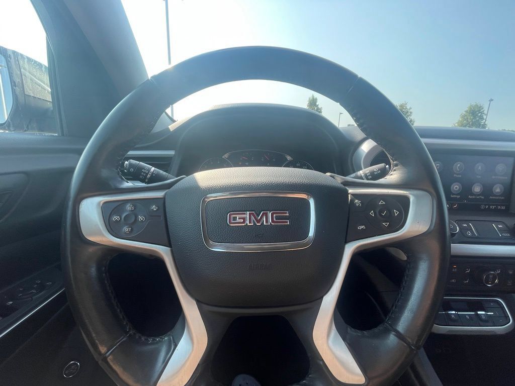 Used 2021 GMC Acadia SLT FWD image 13