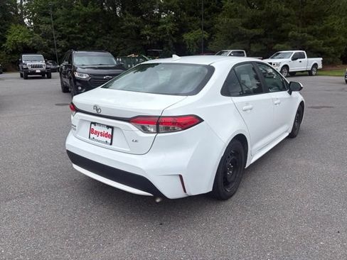 Used 2022 Toyota Corolla LE FWD image 20