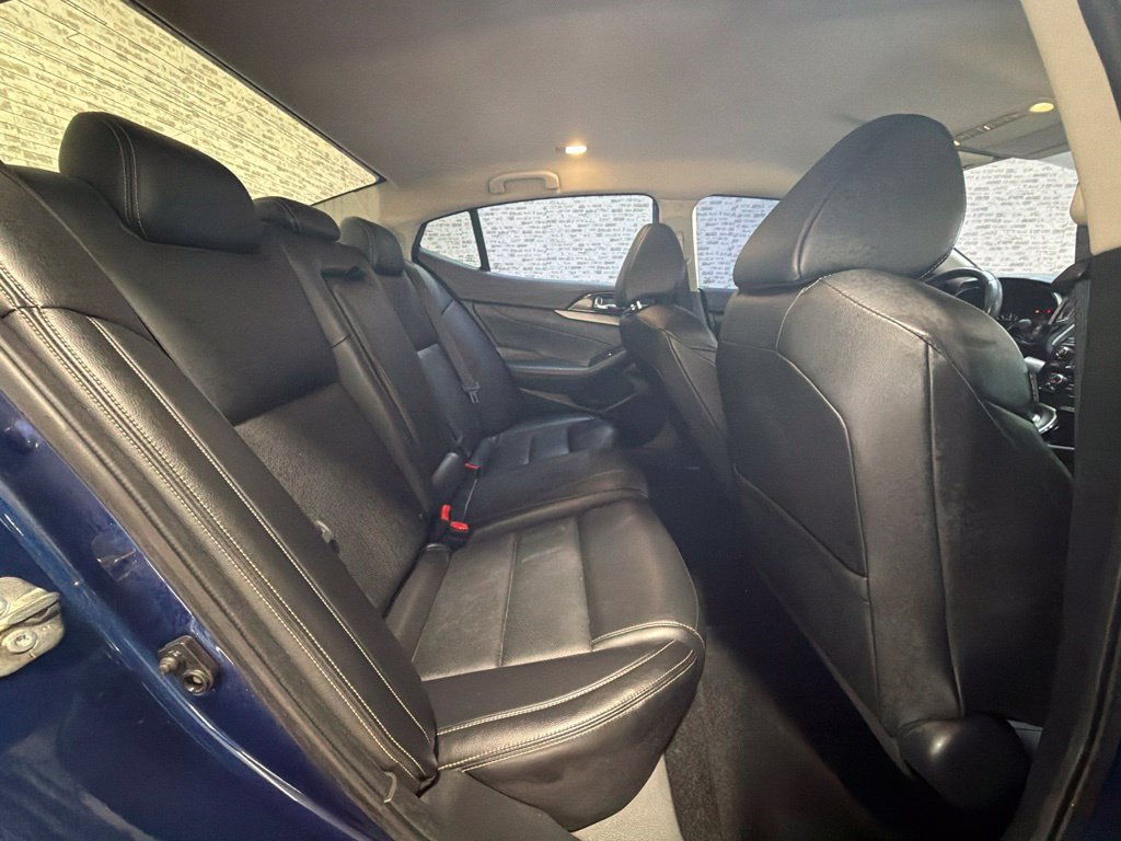 Used 2017 Nissan Maxima 3.5 SV FWD image 12
