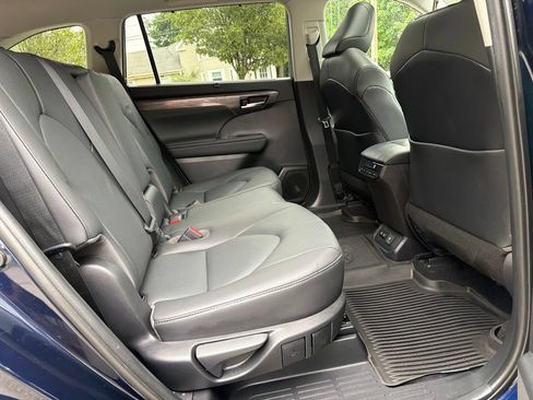 Used 2020 Toyota Highlander Limited AWD/4WD image 31