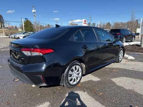 Certified 2024 Toyota Corolla LE image 5