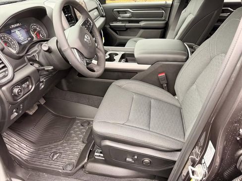 New 2026 RAM 1500 4x4 Crew Cab image 14