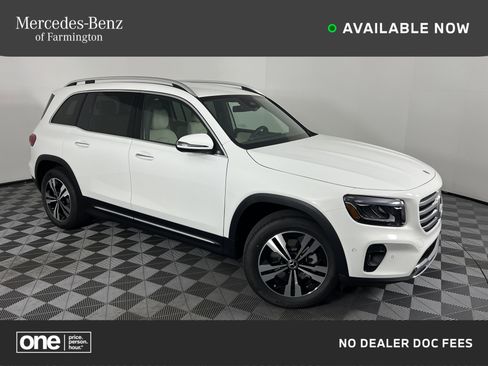 Used 2025 Mercedes-Benz GLB 250 4MATIC image 1