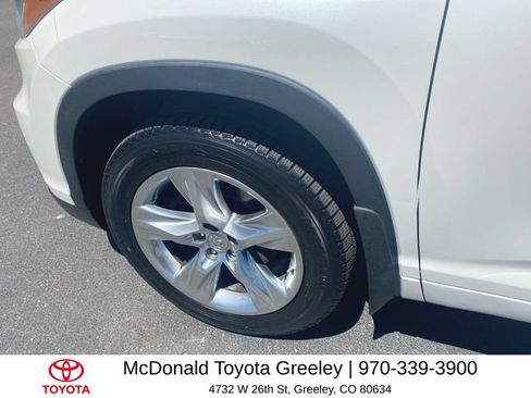 Used 2015 Toyota Highlander Limited w/ Driver Technology Package AWD/4WD image 10