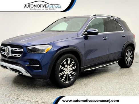 Used 2025 Mercedes-Benz GLE 450e 4MATIC w/ Driver Assistance Package image 1