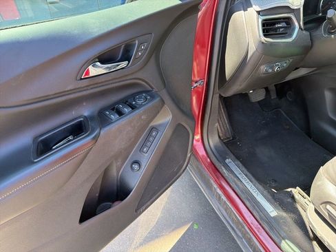 Used 2020 Chevrolet Equinox Premier image 6