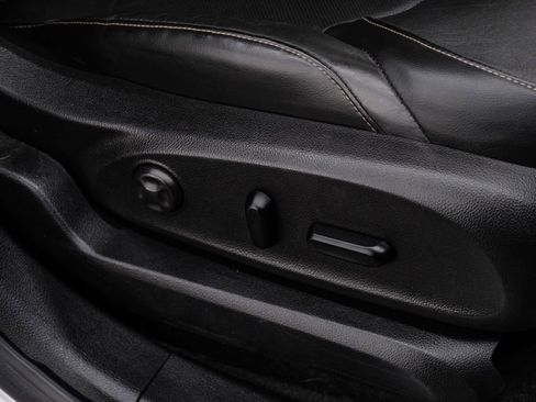 Used 2017 Buick Envision Essence FWD image 39