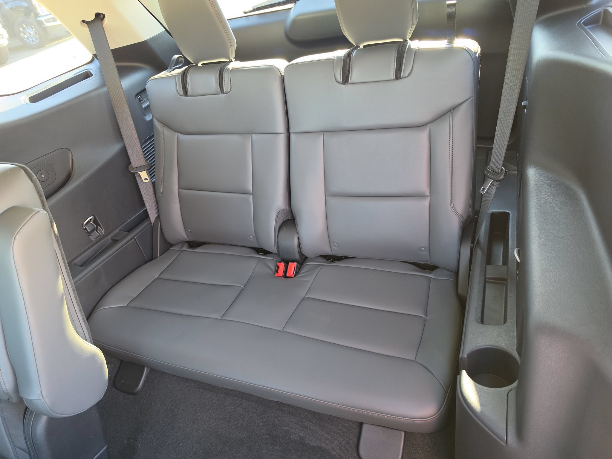 Used 2026 Ford Explorer Active w/ Active Comfort Package RWD image 12