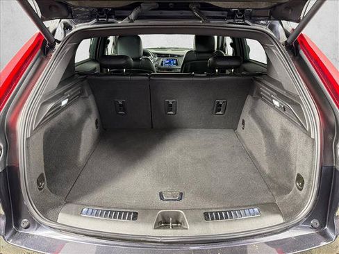 Used 2023 Cadillac XT4 Premium Luxury FWD image 18