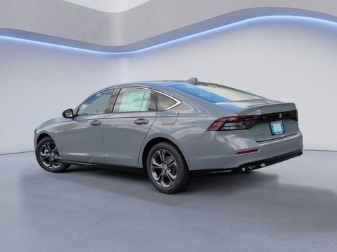 New 2026 Honda Accord EX-L image 9