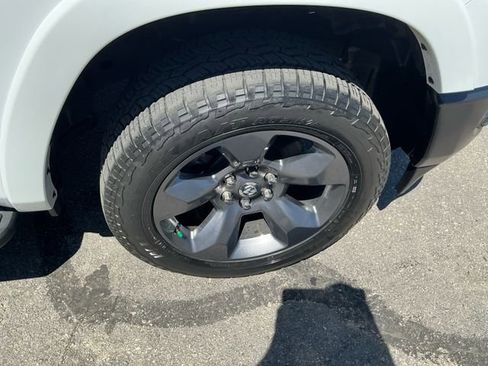 Used 2023 RAM 1500 Big Horn AWD/4WD image 17