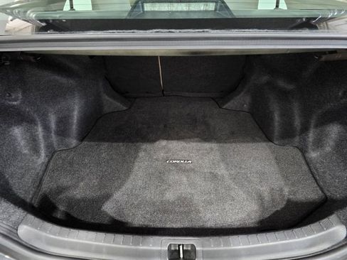 Used 2015 Toyota Corolla LE image 21