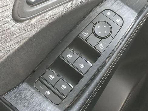 Certified 2023 Nissan Rogue SV FWD image 22