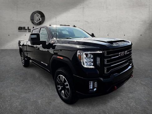 Used 2023 GMC Sierra 2500 AT4 w/ AT4 Premium Plus Package AWD/4WD image 3
