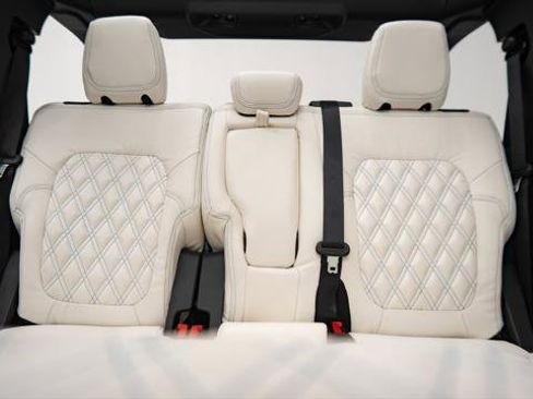 Used 2025 Ford Bronco 4-Door image 39