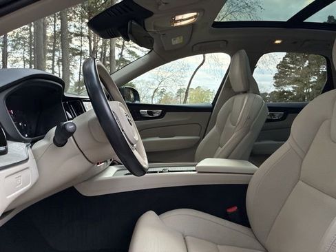 Used 2023 Volvo XC60 B6 Ultimate w/ Protection Package Premier image 22