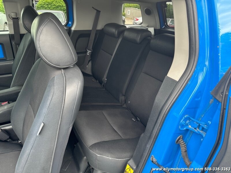 Used 2007 Toyota FJ Cruiser 4WD w/ Upgrade Pkg 2 image 14
