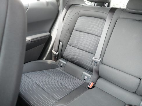 Used 2025 Chevrolet Equinox LT FWD image 12