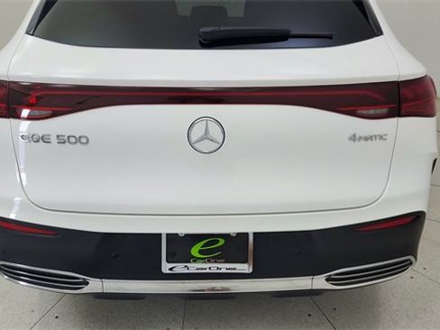Used 2023 Mercedes-Benz EQE 500 4MATIC SUV w/ Exclusive Trim Package image 11