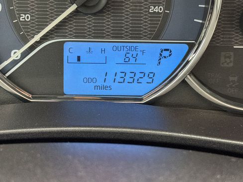 Used 2016 Toyota Corolla LE FWD image 18