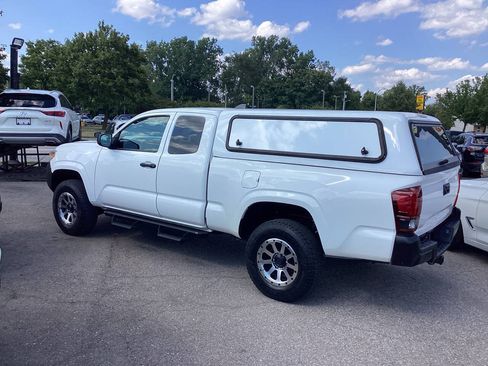 Used 2021 Toyota Tacoma SR RWD image 5