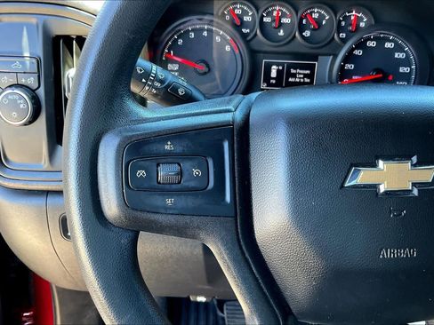 Used 2020 Chevrolet Silverado 1500 Custom w/ Custom Value Package image 21