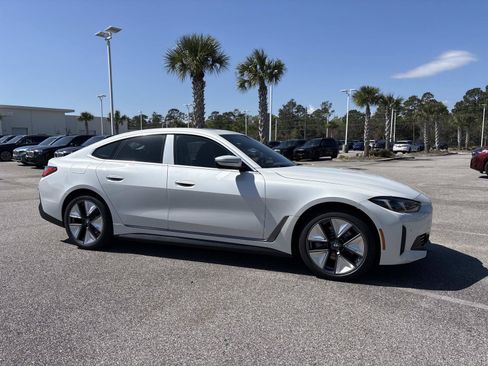 New 2026 BMW i4 eDrive40 w/ Premium Package RWD image 2