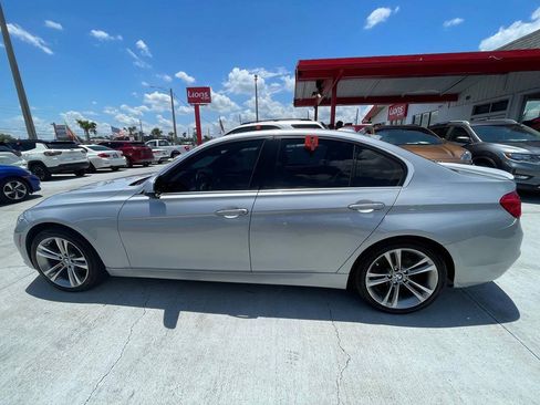 Used 2018 BMW 330i xDrive Sedan w/ Convenience Package AWD/4WD image 12