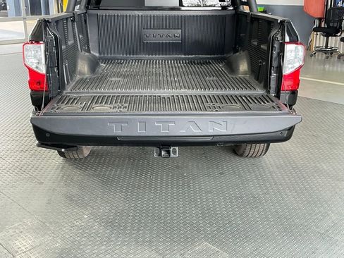 Used 2024 Nissan Titan SV w/ SV Bronze Edition Package image 5