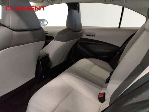 Used 2022 Toyota Corolla LE FWD image 31