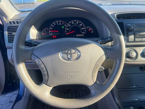 Used 2006 Toyota Camry LE FWD image 23