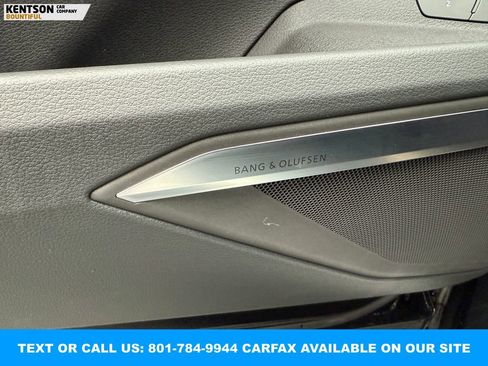 Used 2024 Audi Q8 e-tron Premium Plus image 22