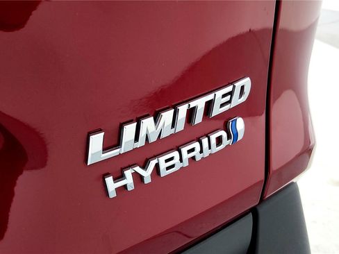 Used 2024 Toyota RAV4 Limited image 13