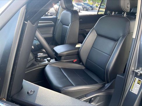 Certified 2023 Volkswagen Atlas SEL AWD/4WD image 9