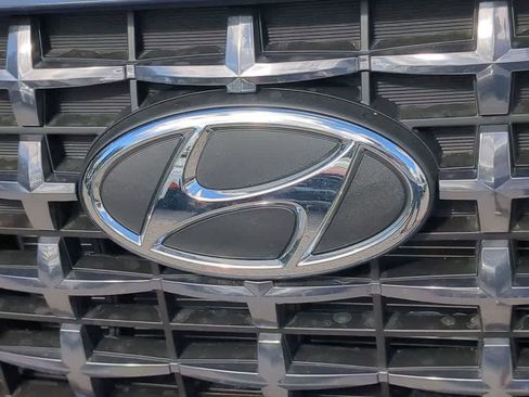 New 2026 Hyundai Venue SEL FWD image 12