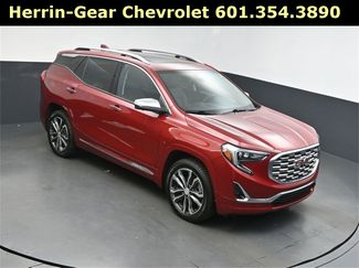 Used 2020 GMC Terrain Denali w/ Denali Premium Package image 1