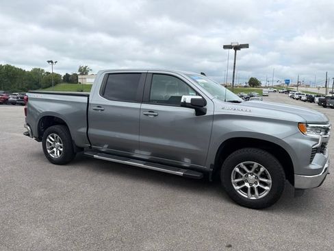 Used 2023 Chevrolet Silverado 1500 LT AWD/4WD image 13