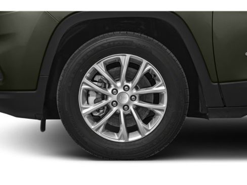 Used 2019 Jeep Cherokee Latitude Plus AWD/4WD image 8